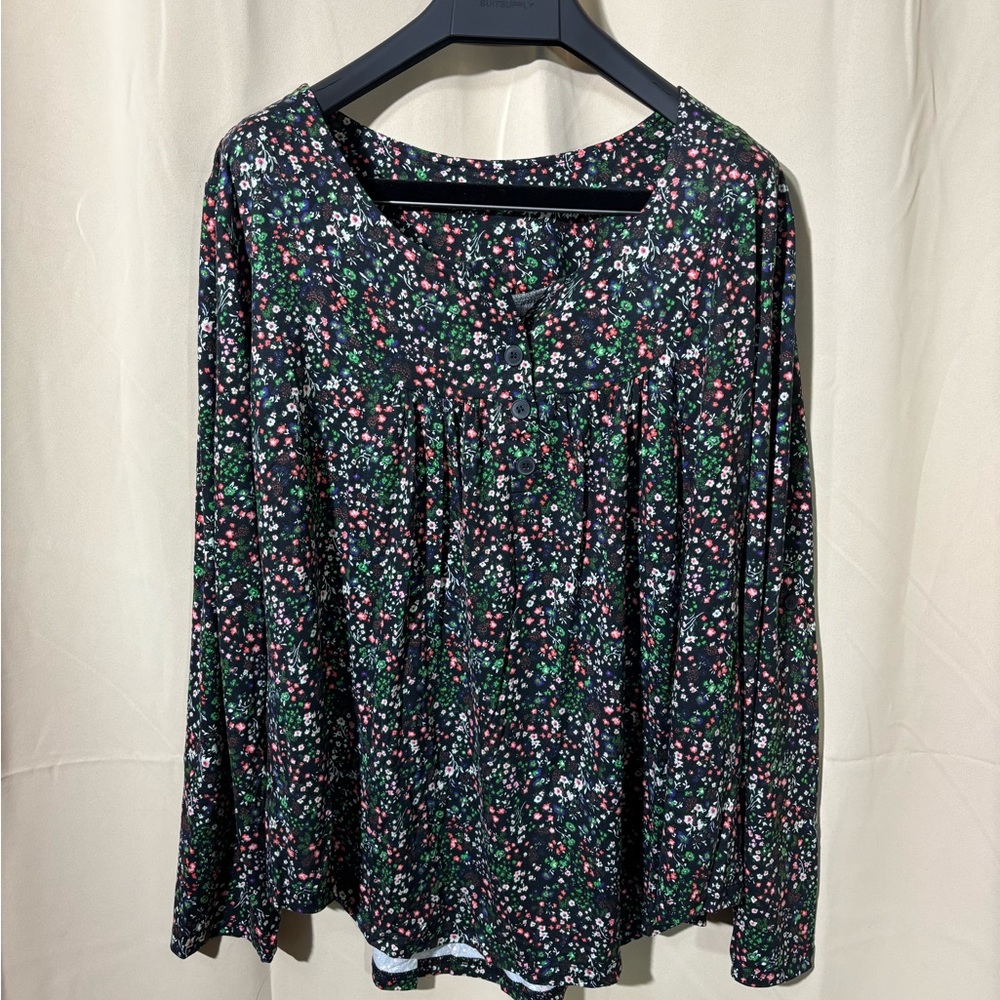 NWT Multicolored Long-Sleeve Tunic Blouse